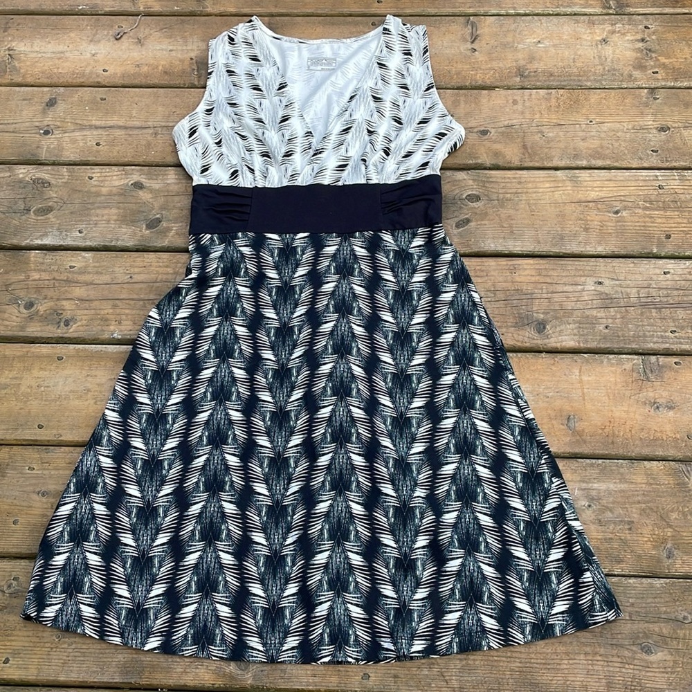 Patagonia dress size S